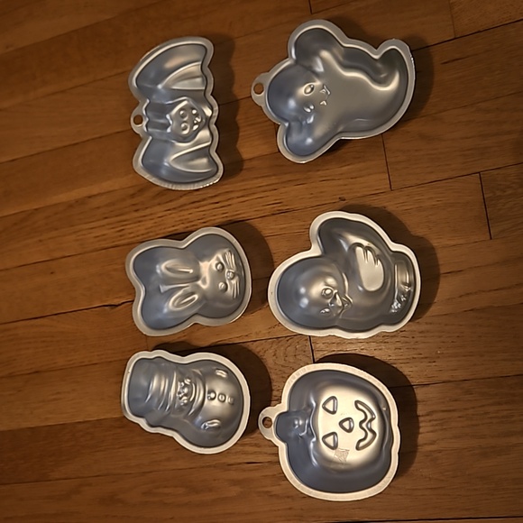 SINGLES BAKE PANS BUNNY GHOST BAT SNOWMAN PUMPKIN CHICK - Picture 2 of 2